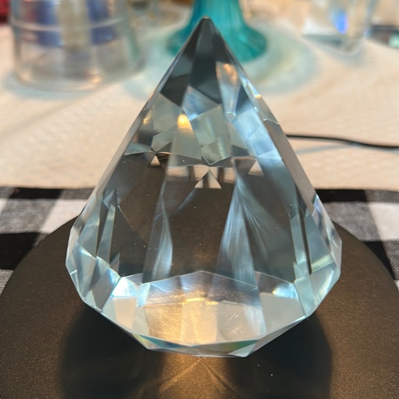 Chrystal Teardrop Diamond Shape Paperweight 9x4.5” - Picture 4 of 10